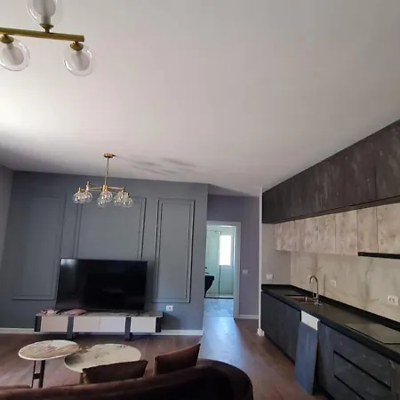Land Apartment *