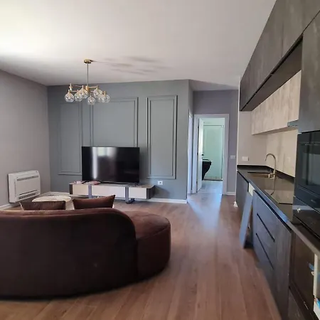 Апартаменты Land Тирана